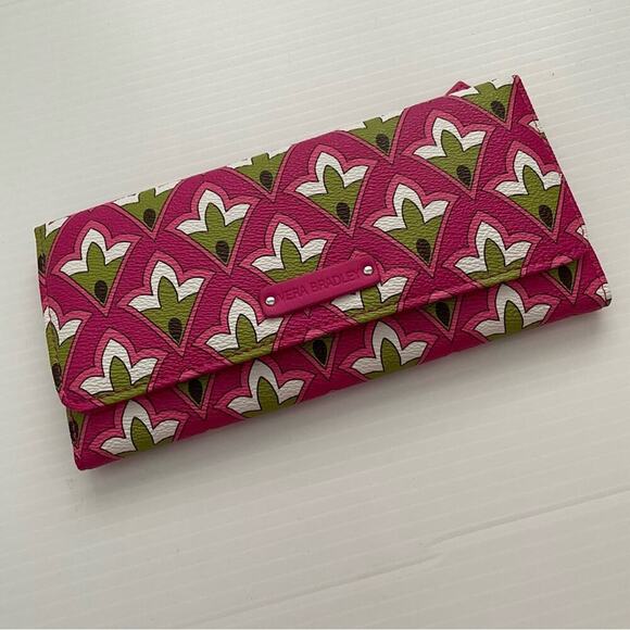 Vera Bradley trifold wallet pink white and green abstract floral pattern - Picture 4 of 5